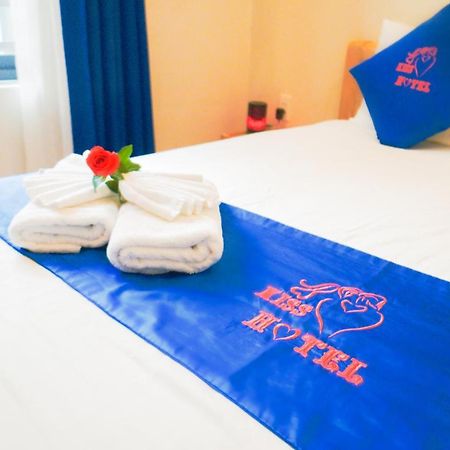 Kiss Hotel Tan Binh ホーチミン市 エクステリア 写真